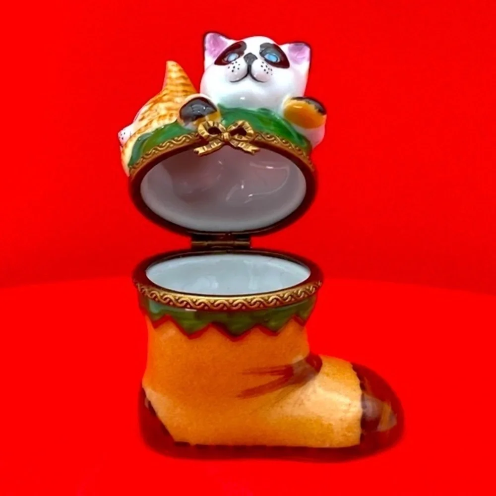 Limoges Kittens in Stocking/Boot Porcelain Trinket Box